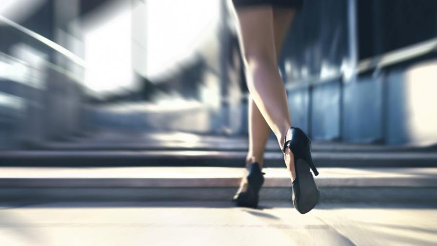 Бивша Мис Словакия: Бях изгонена от Uber на натоварено кръстовище, защото съм еврейка