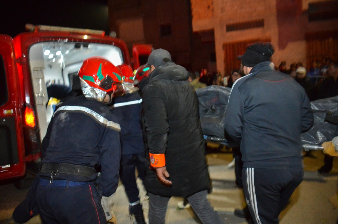 <p>Най-малко 19 души загинаха, а 16 бяха ранени рано в сряда, след като две сгради се срутиха в стария град Фес &ndash; един от най-древните градове в Мароко. Това съобщиха държавните медии, уточнявайки, че постройките от известно време са показвали признаци на занемареност.</p>