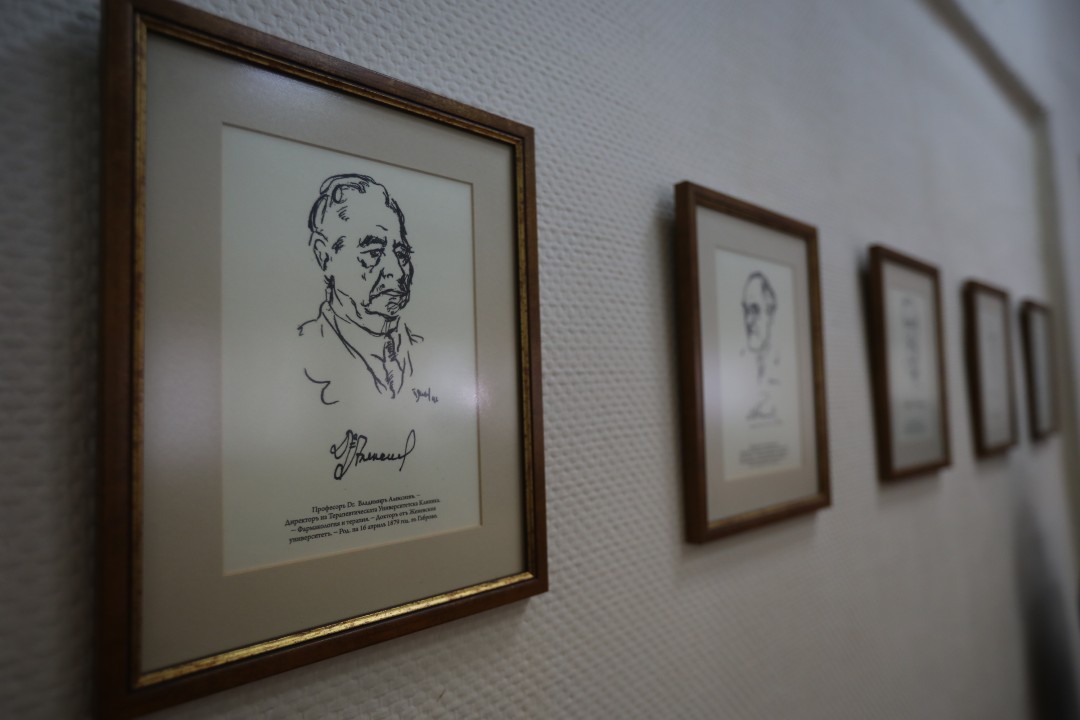 <p>Центърът за спешна медицинска помощ (ЦСМП) в София отбеляза 90-ата си годишнина. На 10 декември 1935 година цар Борис III подписва и обнародва указ, с който е създадено едно от първите спешни медицински звена в Европа.</p>