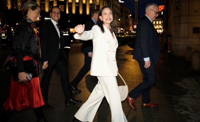 Мария Корина Мачадо ще занесе Нобеловата си награда за мир във Венецуела