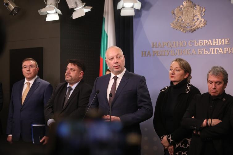 Желязков оставка