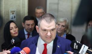 <p>Пеевски: ПП-ДБ показаха, че обичат Америка само когато е тя на Сорос</p>