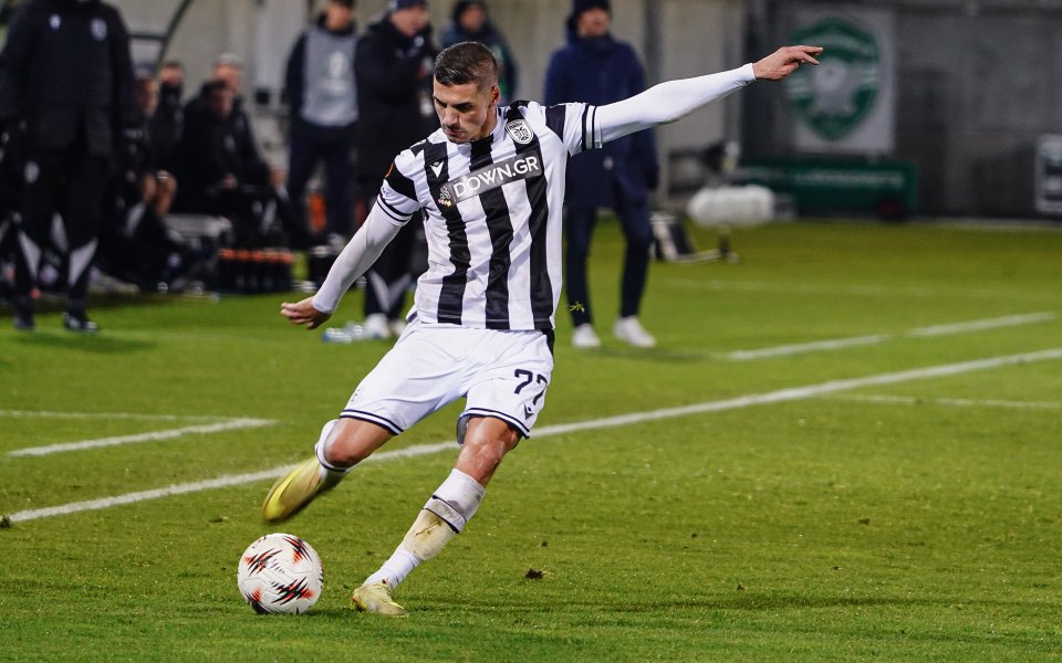 Десподов се завърна, ПАОК и Олимпиакос с равенство за радост на АЕК на Мартин Георгиев