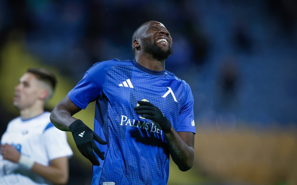 Сангаре срещу Макун на канадска борба - кой е по-силен?