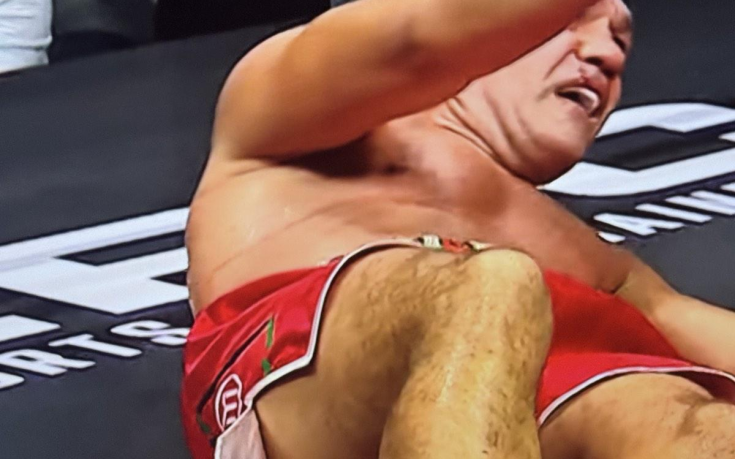 Ужас! Бруталният нокаут, който прати Кобрата на земята (видео)