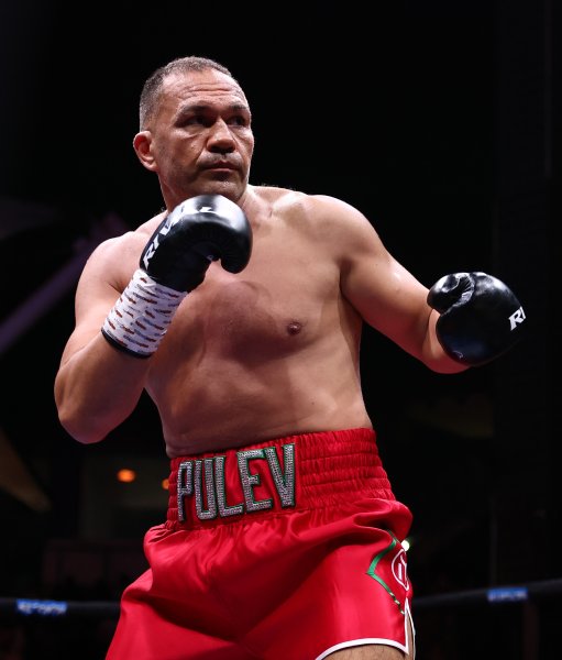 Кубрат Пулев срещу Мурат Гасиев в Дубай1