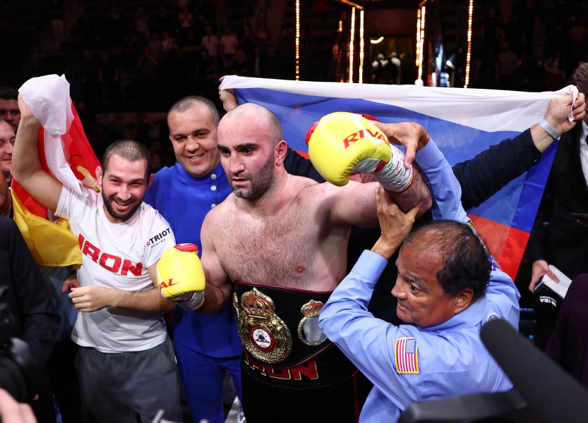 Кубрат Пулев срещу Мурат Гасиев в Дубай1