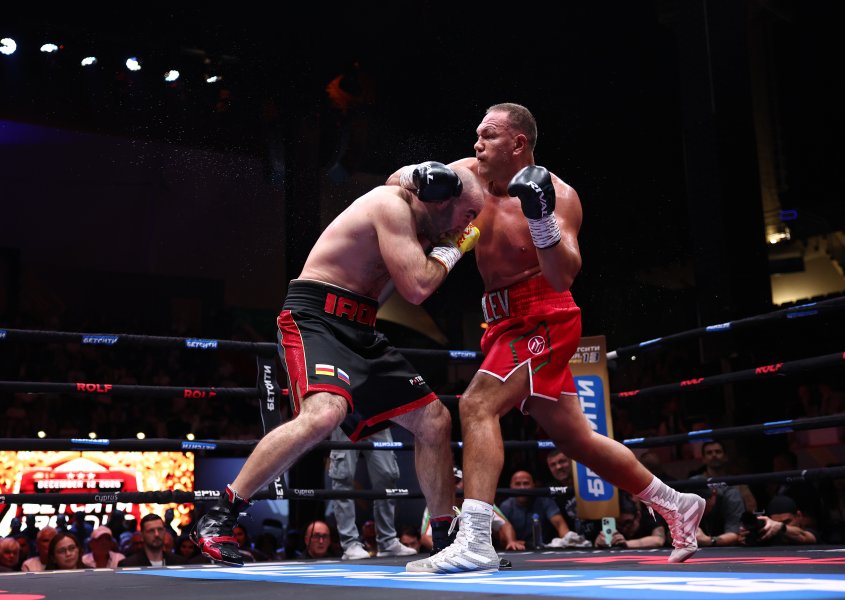 Кубрат Пулев срещу Мурат Гасиев в Дубай1