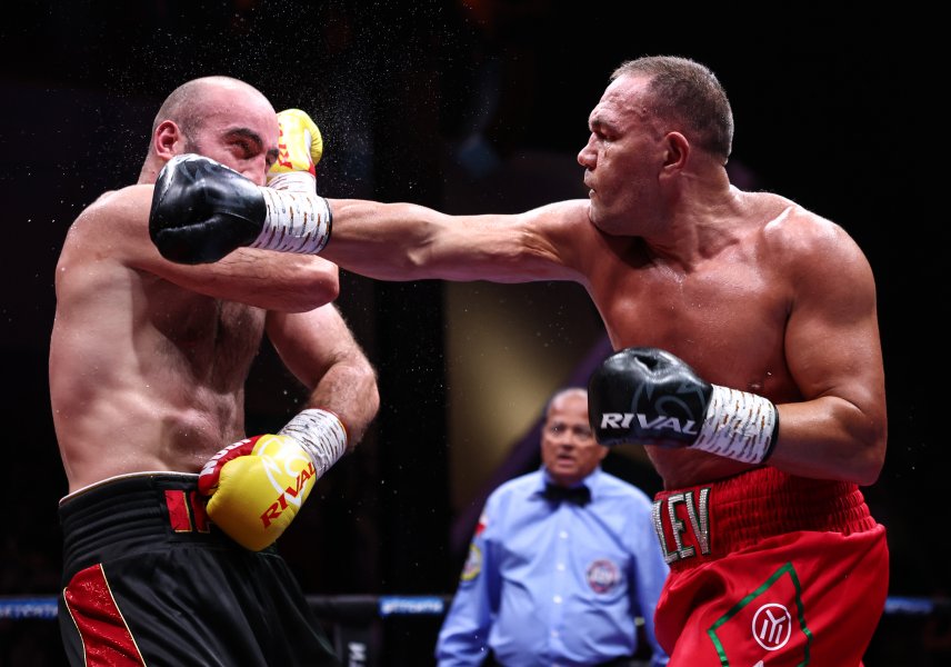 Кубрат Пулев срещу Мурат Гасиев в Дубай1