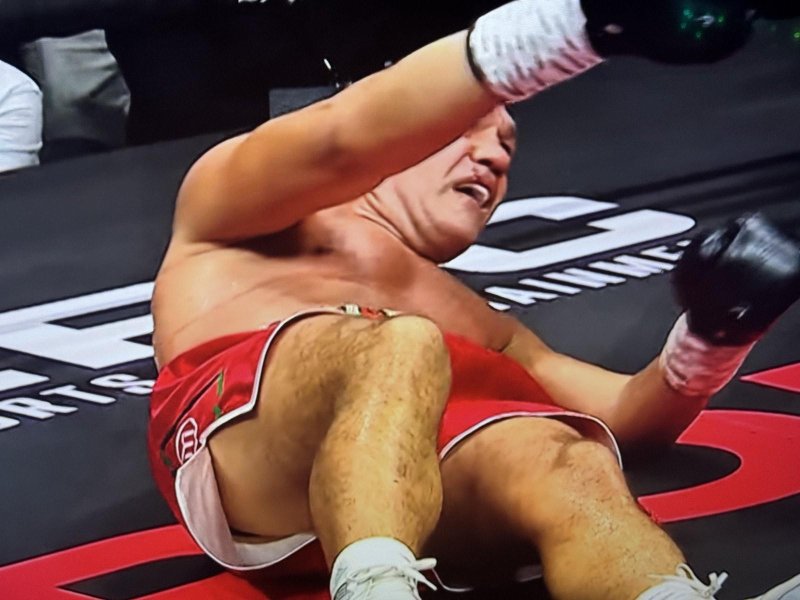 Мурат Гасиев нокаутира Кубрат Пулев в Дубай1