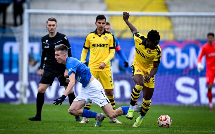 НА ЖИВО: Спартак Вн - Ботев Пд 0:2, Маскоте удвои за гостите