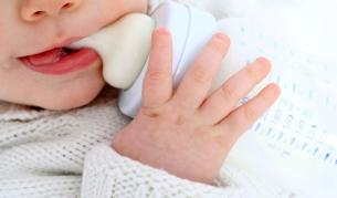 Изтеглят от пазара партиди бебешко мляко заради бактерии