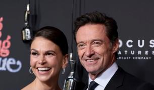 Хю Джакман и Сътън Фостър дебютираха като двойка на премиерата на „Song Sung Blue“