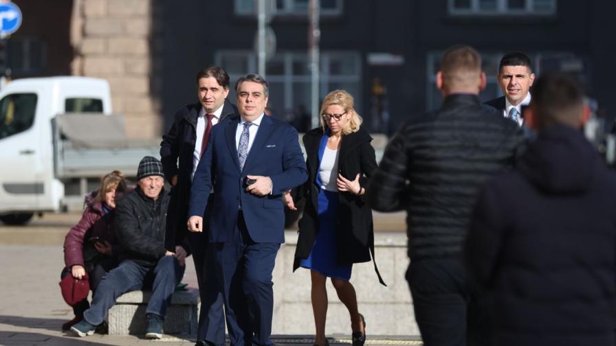 ПП-ДБ на „Дондуков“ 2: Асен Василев и колеги...