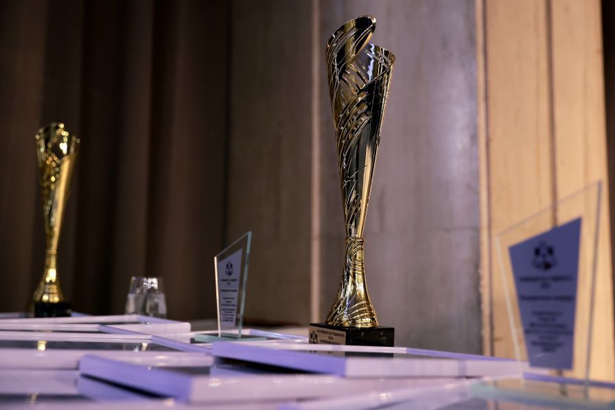 Униформеният, спасил жена, паднала в река с колата си, спечели приза "Полицай на годината"