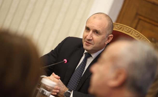 Радев проведе консултации с ГЕРБ-СДС и ПП-ДБ, какви бяха акцентите