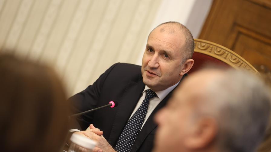 Радев проведе консултации с ГЕРБ-СДС и ПП-ДБ, какви бяха акцентите