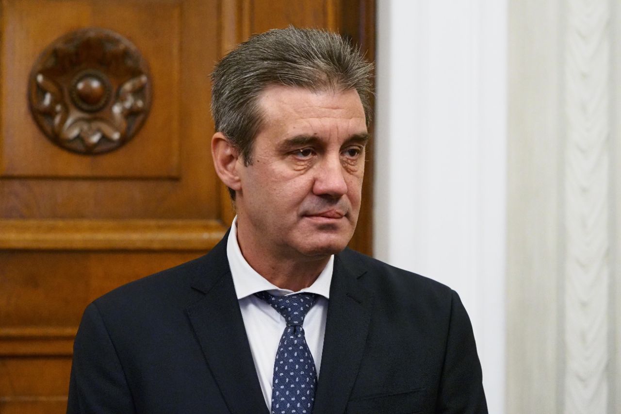 "Има такъв народ" на консултации при президента Радев.