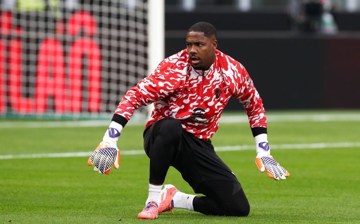 Вратарят на Милан: Сега не е моментът да говорим за бъдещето ми