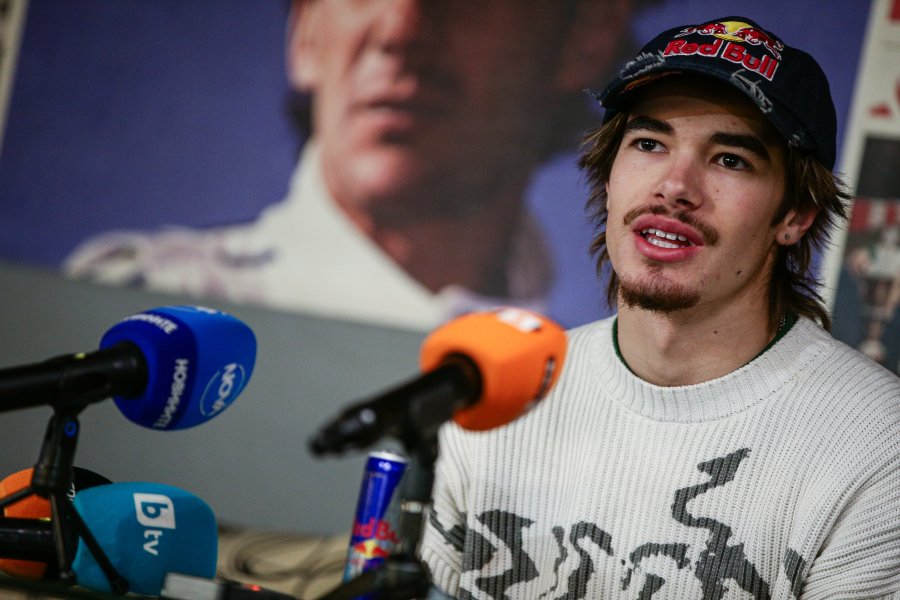 Никола Цолов1