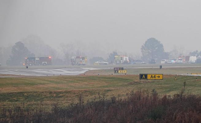 Самолет се разби на летище в САЩ, има загинали
