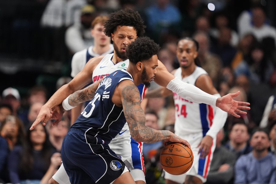 Далас Маверикс Детройт Пистънс1