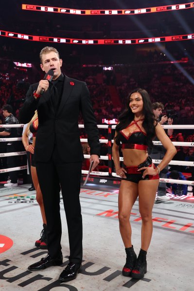 Джейк Пол срещу Антъни Джошуа в Маями1