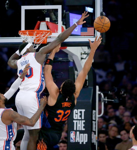 Ню Йорк Никс Филаделфия Севънтисиксърс1