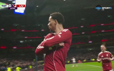 Ливърпул удвои аванса си срещу Тотнъм след спорен гол на Екитике