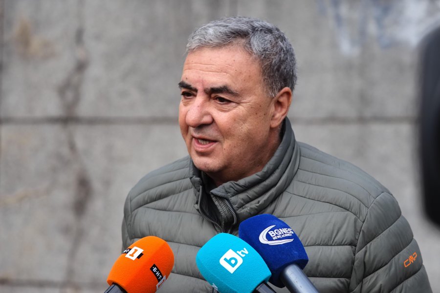 Семен Новиков беше специален гост на традиционния коледен турнир на1