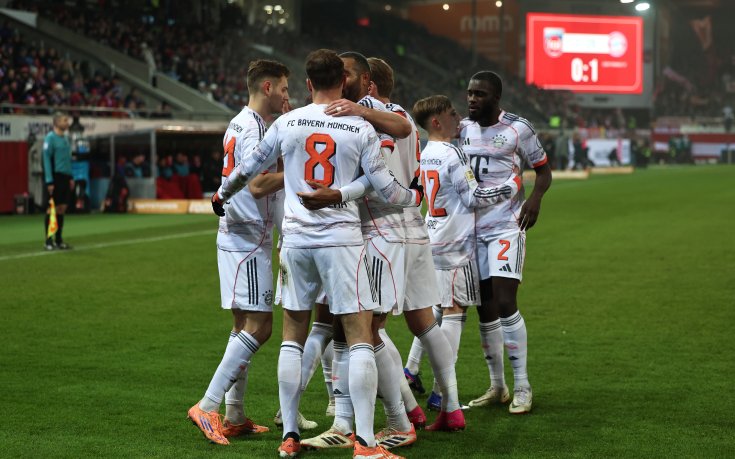 Байерн завърши страхотната година с разгром над опашкар