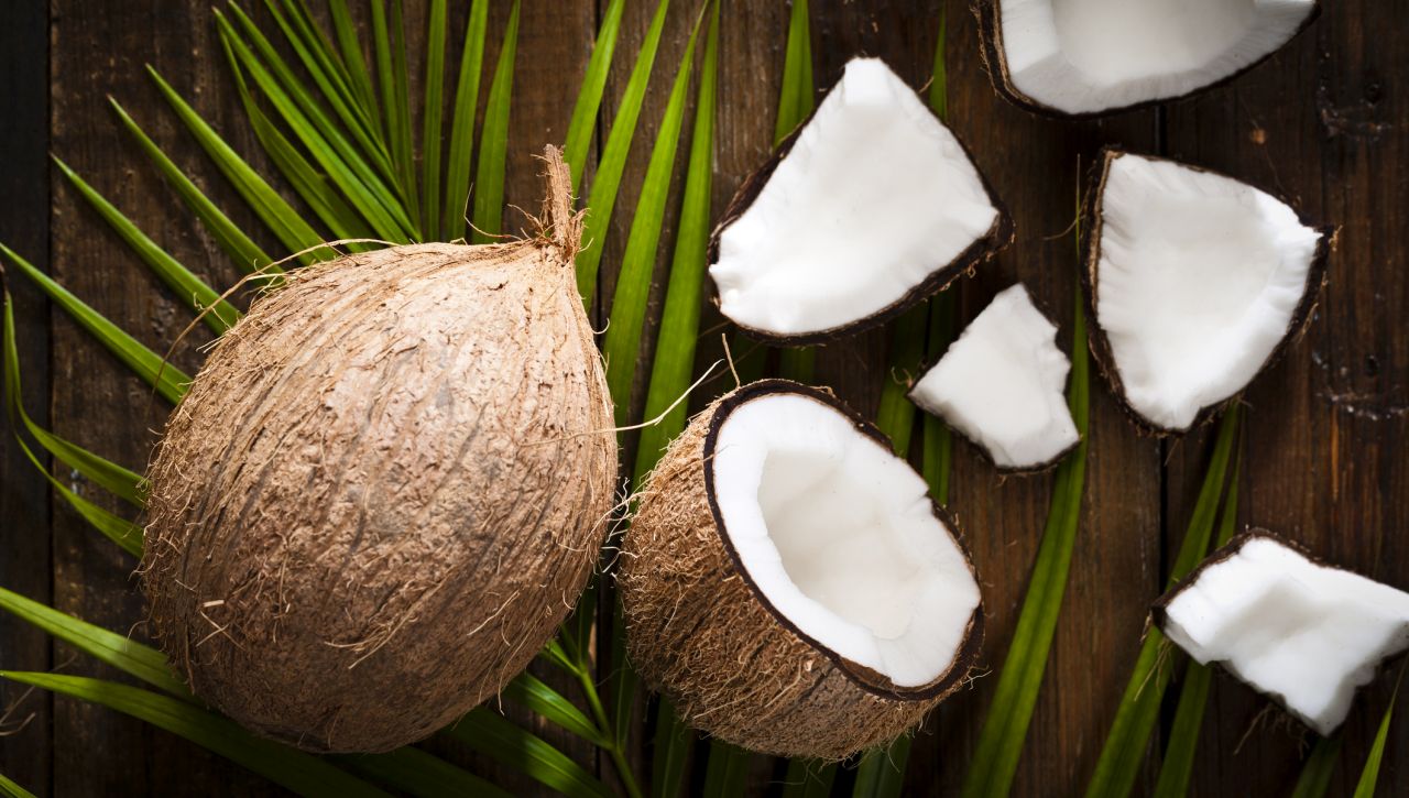 Мъж разкри причина, поради която трябва да вземете кокос на следващия си полет