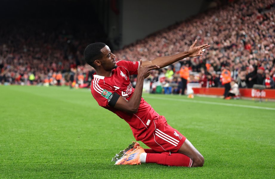 Александър Исак1