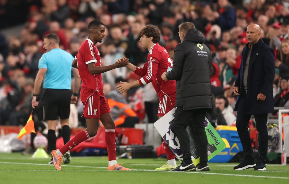 Александър Исак1