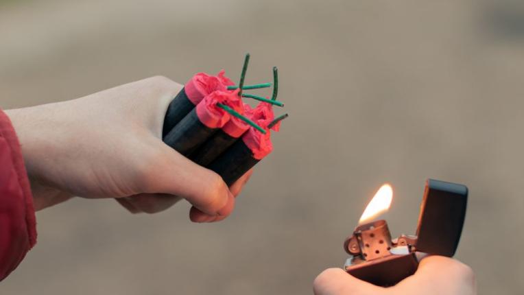 Пиратките и децата: Как да предпазим малките по празниците