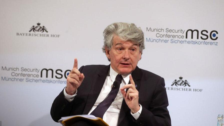 САЩ забраниха достъп на петима европейци, заради "цензура"