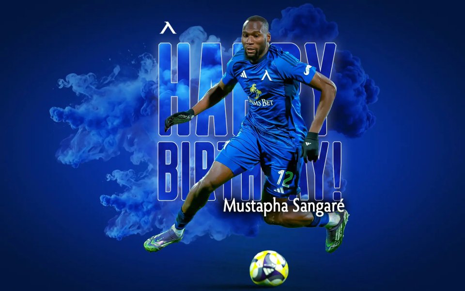 Сангаре с повод да почерпи, Левски го поздрави за празника