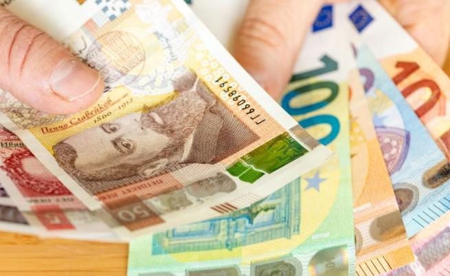 Проучване на ЕЦБ: Преходът от лева към еврото в България има ограничено въздействие върху цените