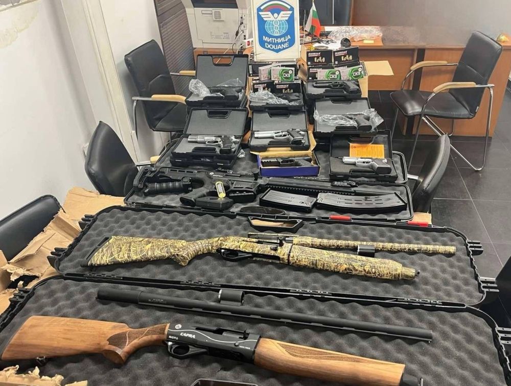 Камион с контрабандни оръжия беше задържан на границата