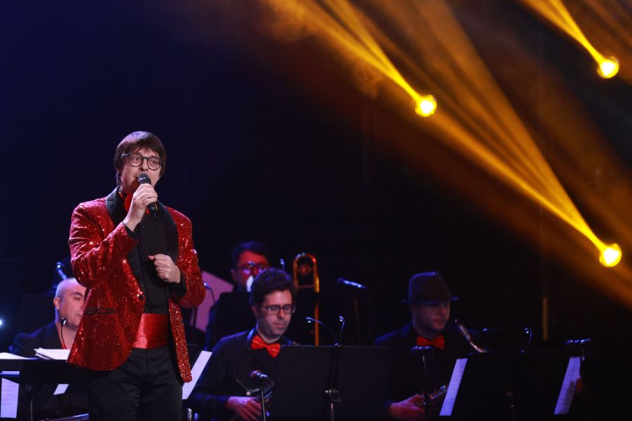 <p>Благотворителният концерт &bdquo;Българската Коледа&ldquo; и тази година събра на едно място обичани български изпълнители и млади музикални таланти. Концертът се провежда за 23-та поредна година и е под патронажа на президента Румен Радев и съпругата му Десислава Радева.</p>