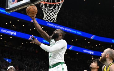 Бостън навакса пасив от 11 точки и разби Индиана