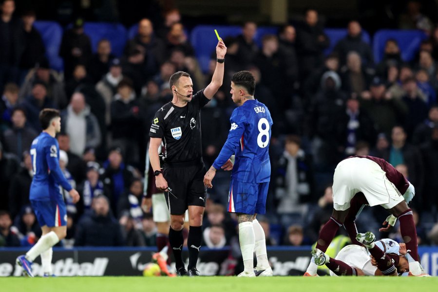 Челси Астън Вила1