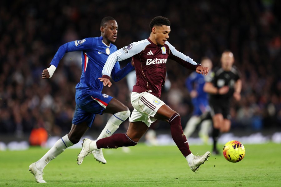 Челси Астън Вила1