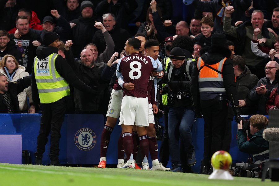 Челси Астън Вила1