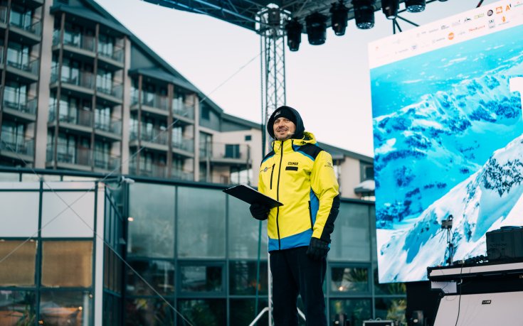 Емоция от звук и светлина: Боровец откри юбилейния ски сезон