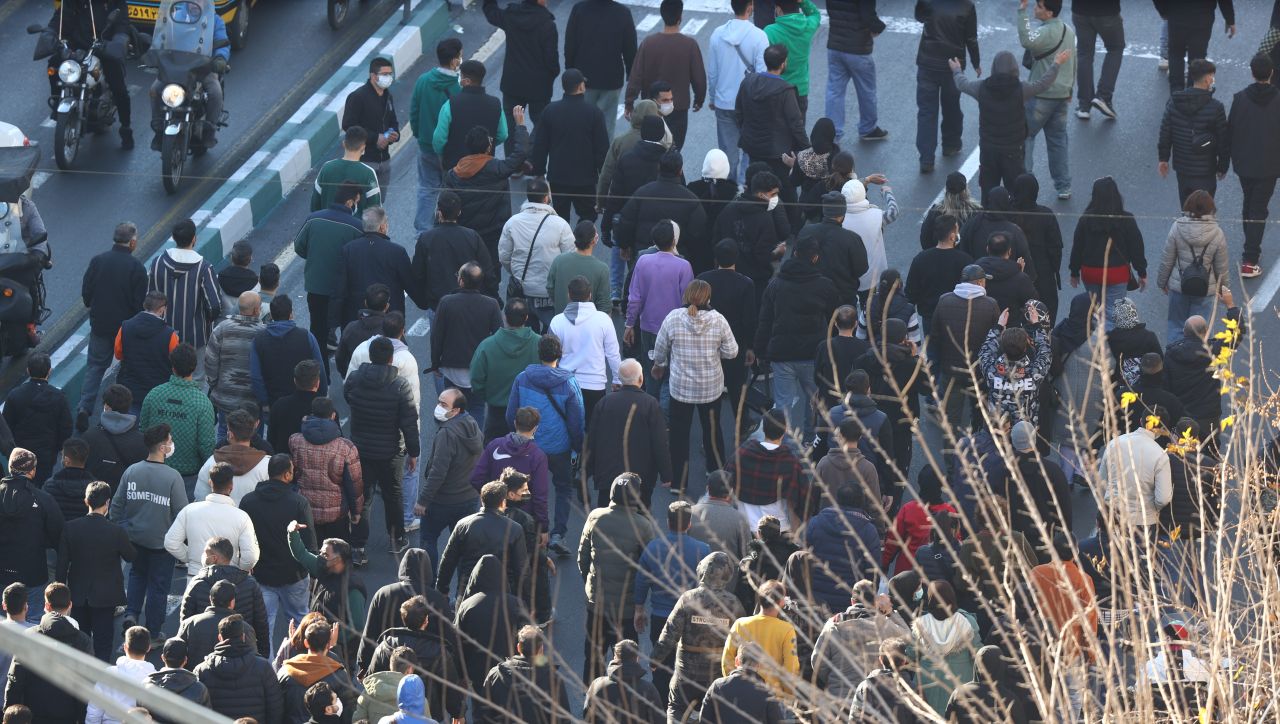 Първи арести бяха извършени на протестите в Иран