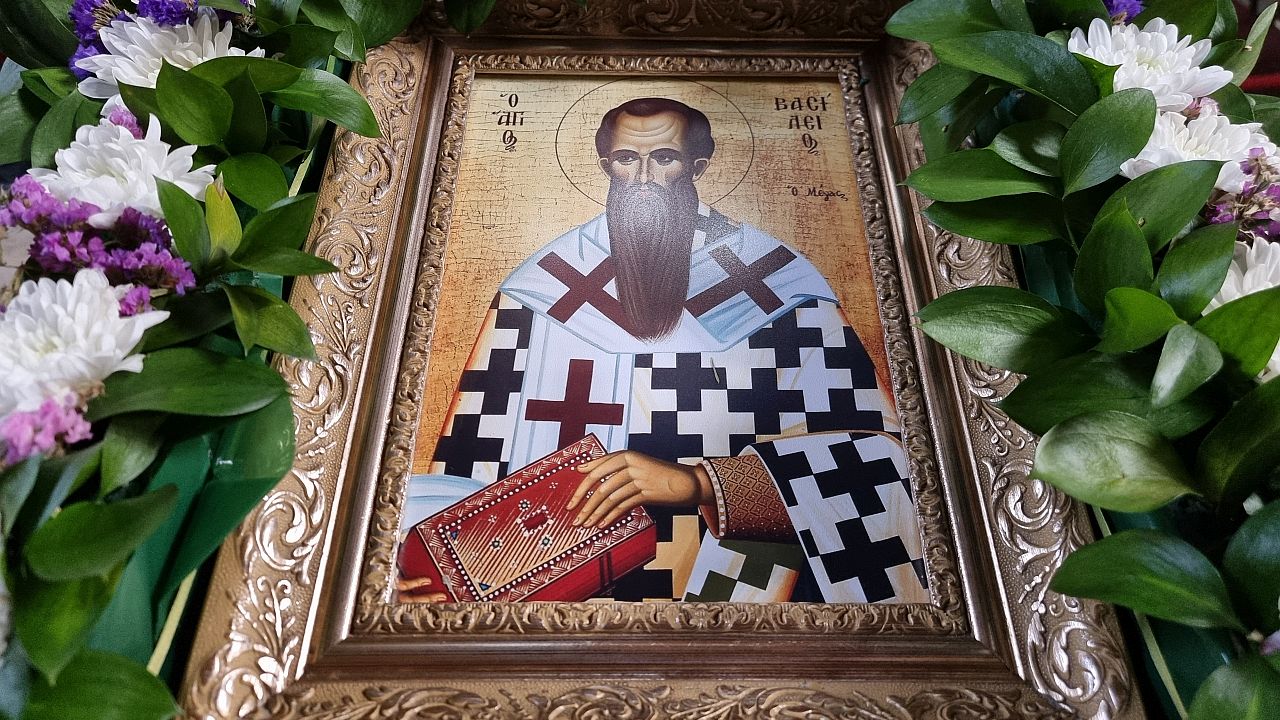 Васильовден и Сурваки - обичаи, гадания и кой празнува имен ден