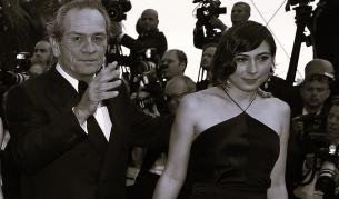 Томи Лий Джоунс с дъщеря си Виктория