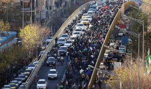 Протестиращи в Иран