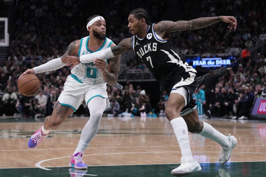 Милуоки Бъкс Шарлът Хорнетс1